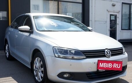 Volkswagen Jetta VI, 2012 год, 950 000 рублей, 3 фотография