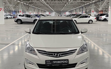 Hyundai Solaris II рестайлинг, 2015 год, 865 000 рублей, 2 фотография
