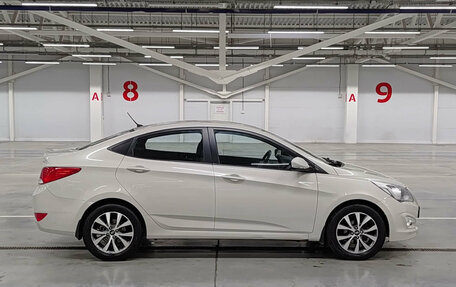 Hyundai Solaris II рестайлинг, 2015 год, 865 000 рублей, 4 фотография
