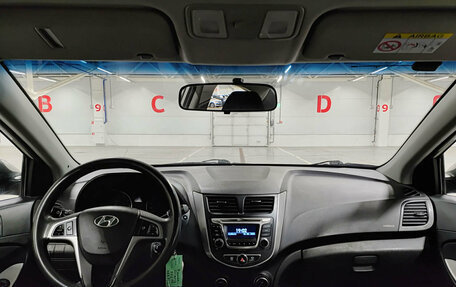 Hyundai Solaris II рестайлинг, 2015 год, 865 000 рублей, 14 фотография