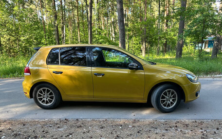 Volkswagen Golf VI, 2011 год, 600 000 рублей, 2 фотография
