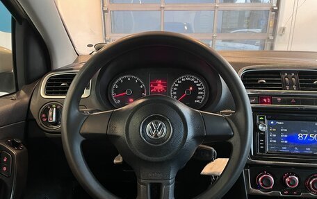 Volkswagen Polo VI (EU Market), 2011 год, 575 000 рублей, 10 фотография