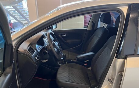 Volkswagen Polo VI (EU Market), 2011 год, 575 000 рублей, 16 фотография