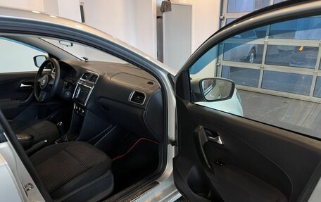 Volkswagen Polo VI (EU Market), 2011 год, 575 000 рублей, 27 фотография