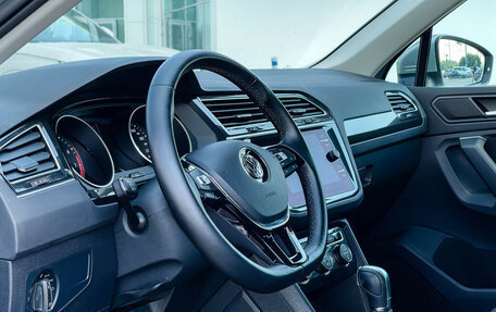 Volkswagen Tiguan II, 2019 год, 3 097 000 рублей, 14 фотография