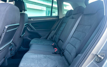 Volkswagen Tiguan II, 2019 год, 3 097 000 рублей, 12 фотография