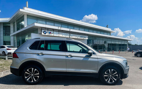 Volkswagen Tiguan II, 2019 год, 3 097 000 рублей, 5 фотография