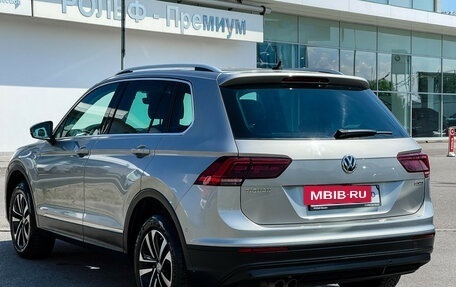 Volkswagen Tiguan II, 2019 год, 3 097 000 рублей, 8 фотография
