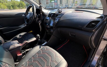Hyundai Solaris II рестайлинг, 2012 год, 700 000 рублей, 15 фотография