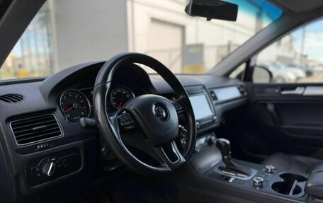Volkswagen Touareg III, 2013 год, 1 980 000 рублей, 13 фотография