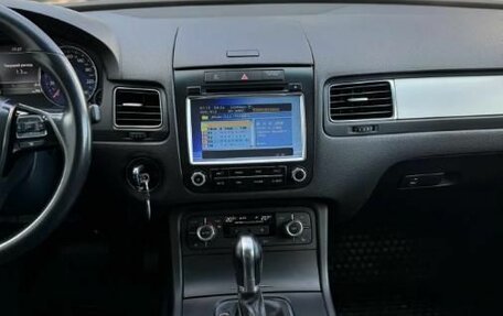 Volkswagen Touareg III, 2013 год, 1 980 000 рублей, 15 фотография