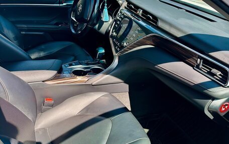 Toyota Camry, 2019 год, 3 300 000 рублей, 8 фотография