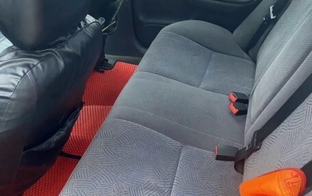 Toyota Avensis III рестайлинг, 1998 год, 240 000 рублей, 6 фотография