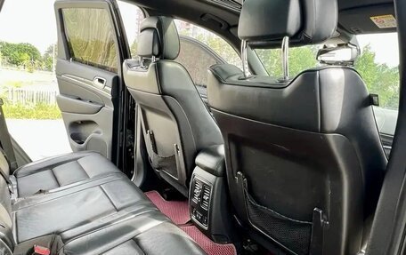 Jeep Grand Cherokee, 2013 год, 2 300 000 рублей, 8 фотография