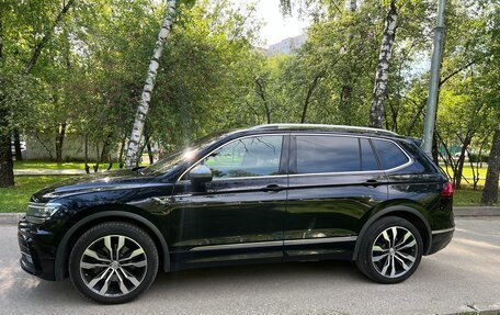Volkswagen Tiguan II, 2019 год, 3 050 000 рублей, 2 фотография