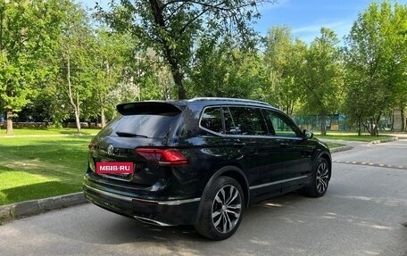 Volkswagen Tiguan II, 2019 год, 3 050 000 рублей, 4 фотография