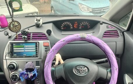 Toyota Ractis I, 2006 год, 700 000 рублей, 11 фотография