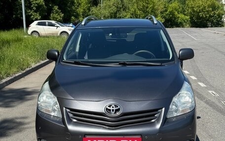 Toyota Verso I, 2012 год, 1 050 000 рублей, 2 фотография