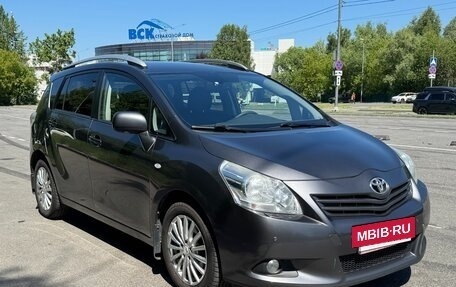 Toyota Verso I, 2012 год, 1 050 000 рублей, 3 фотография