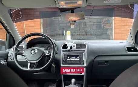 Volkswagen Polo VI (EU Market), 2015 год, 1 260 000 рублей, 13 фотография