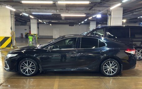 Toyota Camry, 2022 год, 3 000 000 рублей, 8 фотография