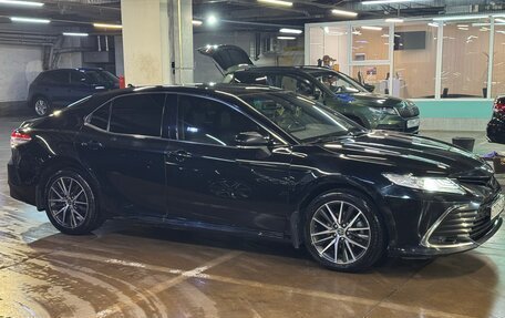 Toyota Camry, 2022 год, 3 000 000 рублей, 4 фотография