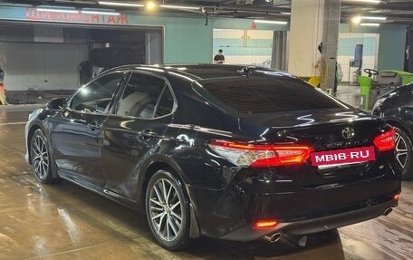 Toyota Camry, 2022 год, 3 000 000 рублей, 7 фотография
