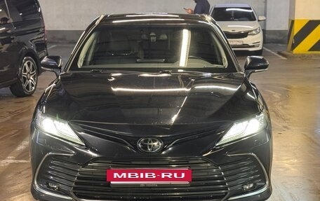 Toyota Camry, 2022 год, 3 000 000 рублей, 2 фотография