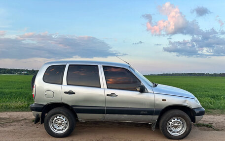 Chevrolet Niva I рестайлинг, 2004 год, 185 000 рублей, 9 фотография