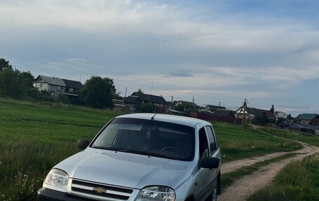 Chevrolet Niva I рестайлинг, 2004 год, 185 000 рублей, 12 фотография