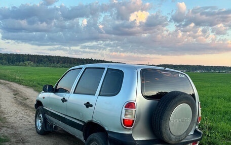 Chevrolet Niva I рестайлинг, 2004 год, 185 000 рублей, 5 фотография