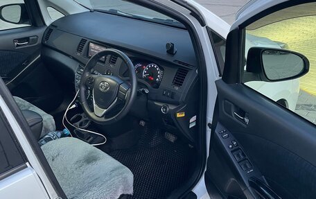 Toyota ISis I, 2015 год, 1 510 000 рублей, 5 фотография