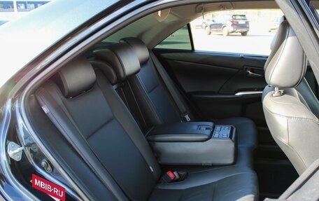 Toyota Camry, 2017 год, 2 390 000 рублей, 11 фотография