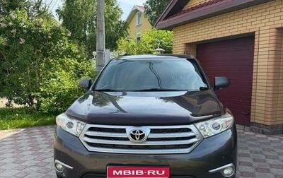 Toyota Highlander III, 2011 год, 2 150 000 рублей, 1 фотография