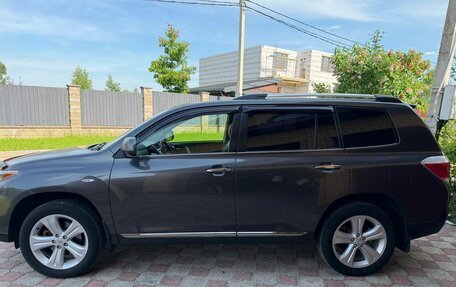 Toyota Highlander III, 2011 год, 2 150 000 рублей, 3 фотография