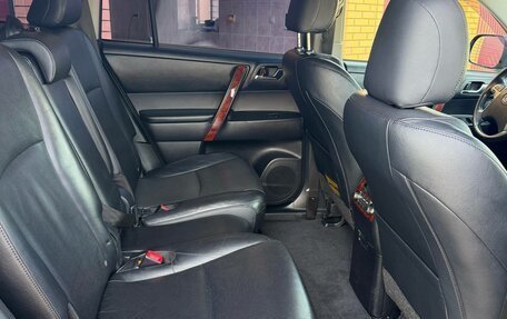 Toyota Highlander III, 2011 год, 2 150 000 рублей, 10 фотография
