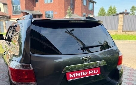 Toyota Highlander III, 2011 год, 2 150 000 рублей, 4 фотография