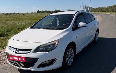 Opel Astra J, 2013 год, 560 000 рублей, 2 фотография