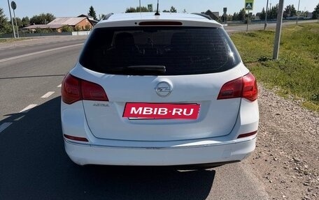 Opel Astra J, 2013 год, 560 000 рублей, 4 фотография