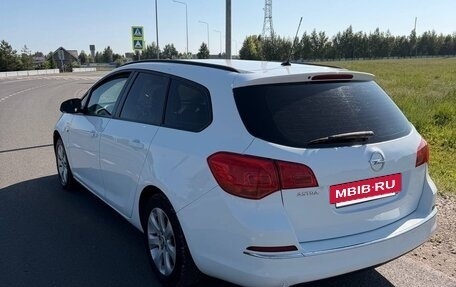 Opel Astra J, 2013 год, 560 000 рублей, 3 фотография