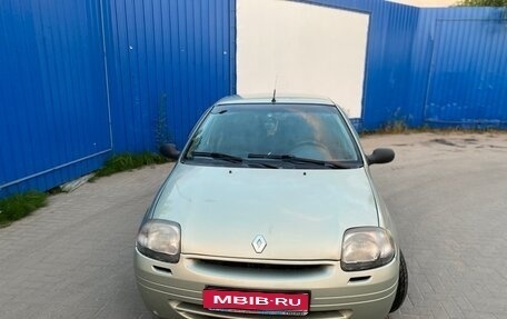 Renault Clio III, 2001 год, 300 000 рублей, 1 фотография