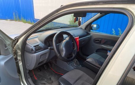 Renault Clio III, 2001 год, 300 000 рублей, 8 фотография