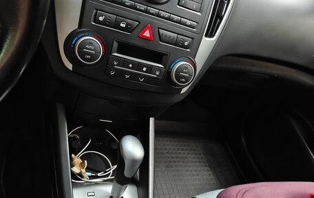 KIA cee'd I рестайлинг, 2011 год, 890 000 рублей, 18 фотография