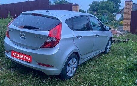 Hyundai Solaris II рестайлинг, 2015 год, 930 000 рублей, 4 фотография