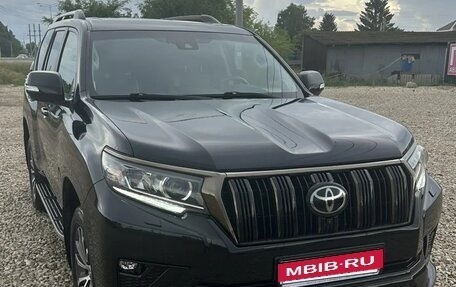 Toyota Land Cruiser Prado 150 рестайлинг 2, 2021 год, 7 000 000 рублей, 1 фотография