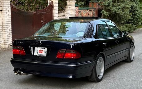 Mercedes-Benz E-Класс, 2001 год, 1 750 000 рублей, 3 фотография