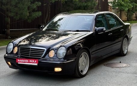 Mercedes-Benz E-Класс, 2001 год, 1 750 000 рублей, 2 фотография