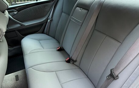 Mercedes-Benz E-Класс, 2001 год, 1 750 000 рублей, 12 фотография