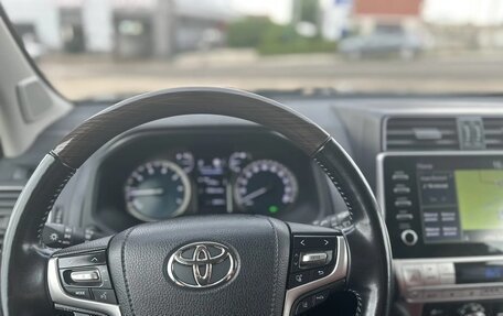 Toyota Land Cruiser Prado 150 рестайлинг 2, 2021 год, 7 000 000 рублей, 8 фотография