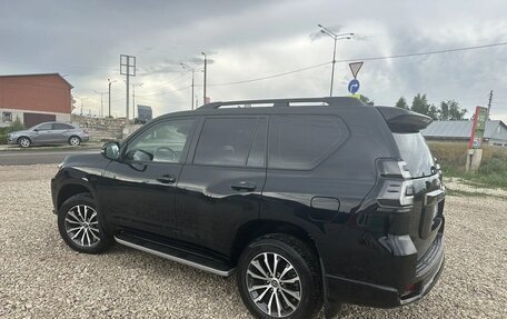 Toyota Land Cruiser Prado 150 рестайлинг 2, 2021 год, 7 000 000 рублей, 18 фотография